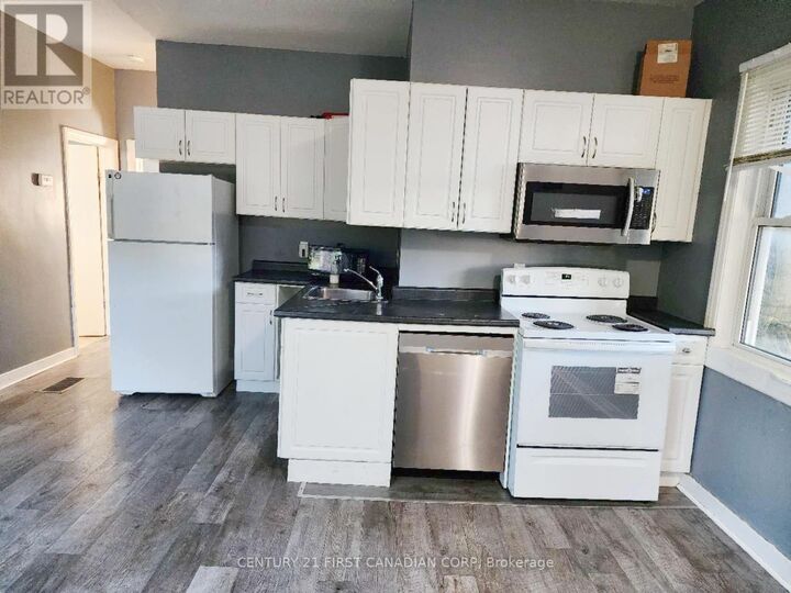 Property Photo:  648 Oxford Street East Unit1  ON N5Y 3J4 
