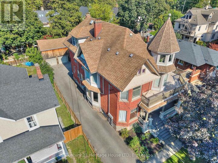 Property Photo:  8 Montebello Place  ON L2R 6B6 