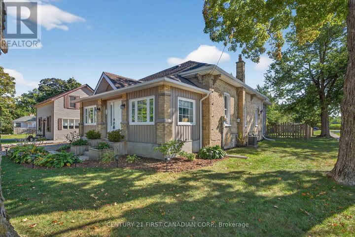 Property Photo:  160 Catherine Street  ON N0M 2K0 