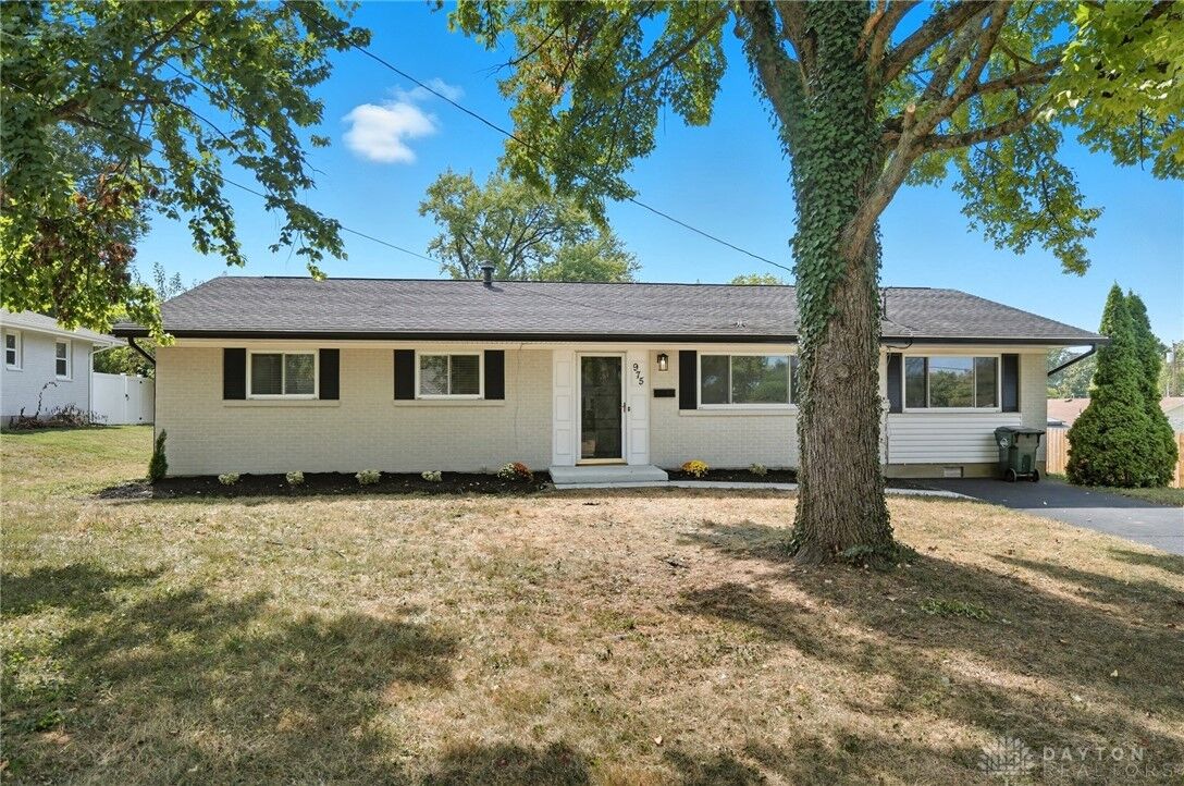 Property Photo: 975 Vassar Court OH 45014
