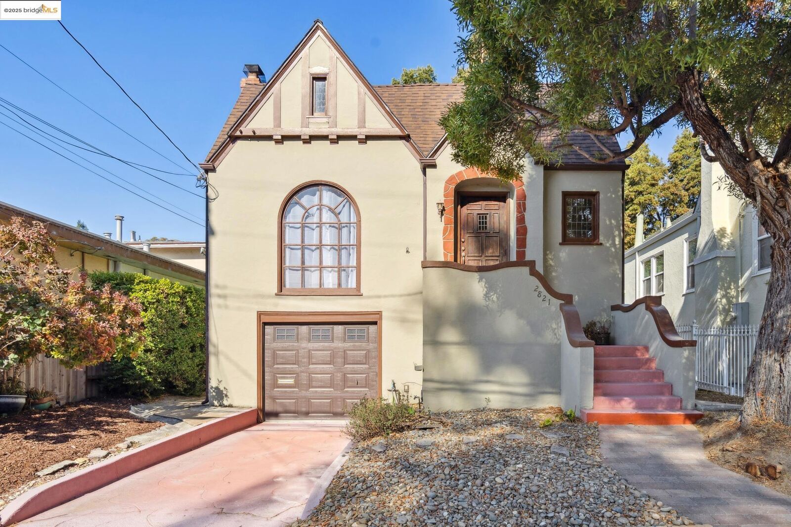 Property Photo:  2821 25th Ave  CA 94601 