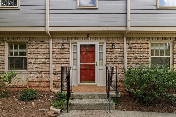 Property Photo: 17 Kensington Road GA 30002