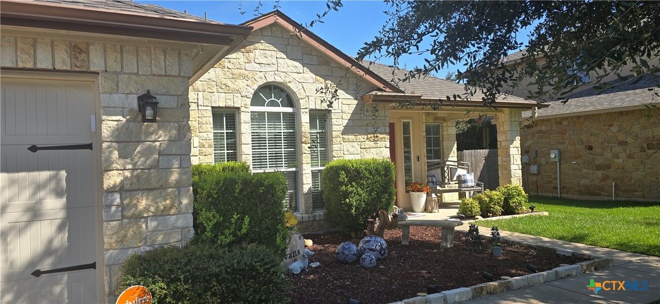 Property Photo: 1015 Sugar Brook Drive TX 76502