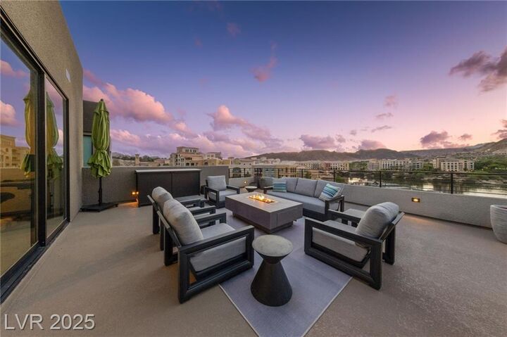 Property Photo:  38 Promenade Isle Lane  NV 89011 