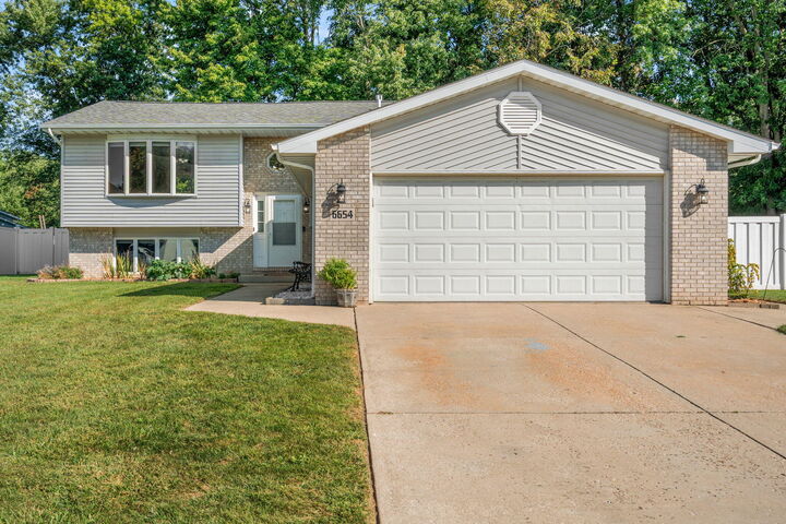 6654 Hawthorne Avenue  Portage IN 46368 photo