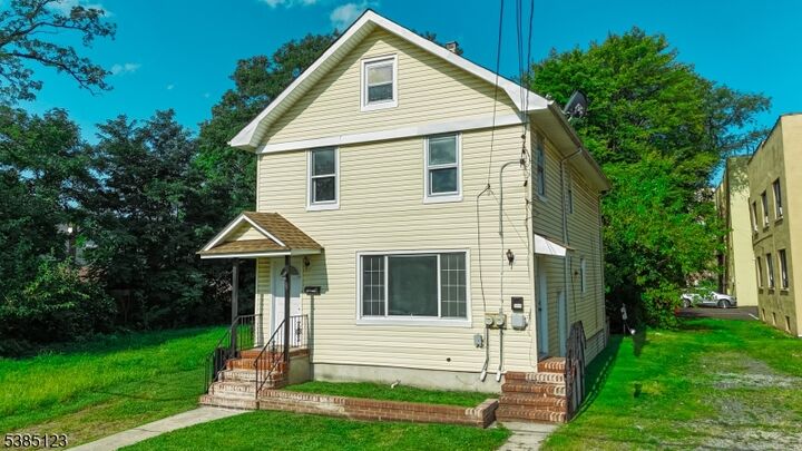 13 Melbourne Ct  Woodbridge Twp. NJ 07095 photo