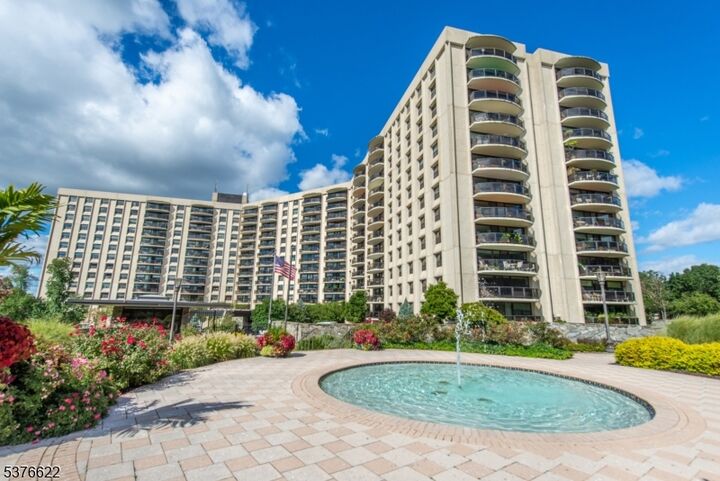 Property Photo:  2 Claridge Dr 10ew  NJ 07044 