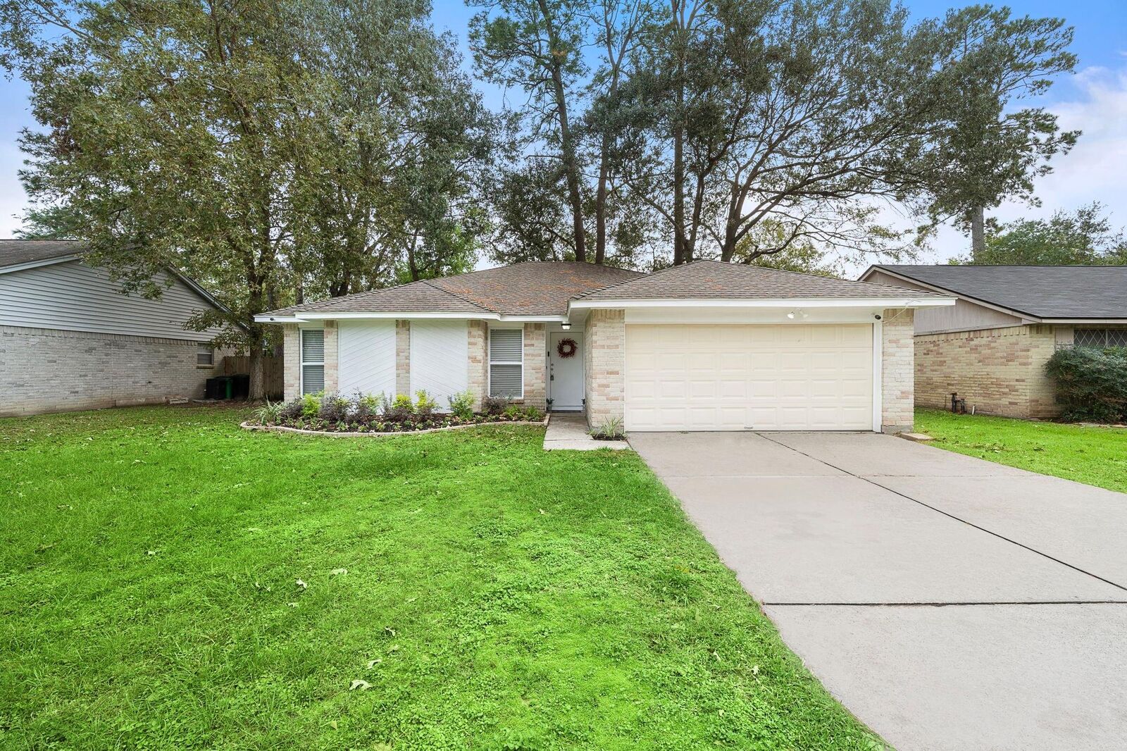 Property Photo: 4526 Sloangate Drive TX 77373