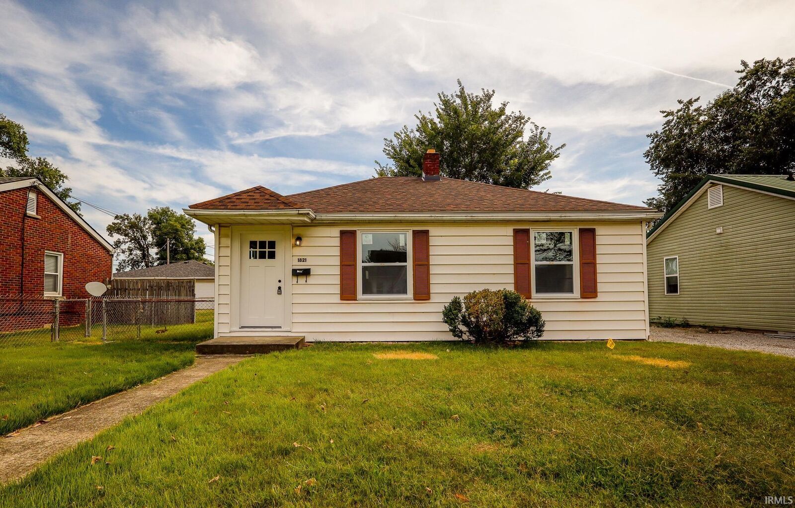 Property Photo: 1821 Harding Avenue IN 47711