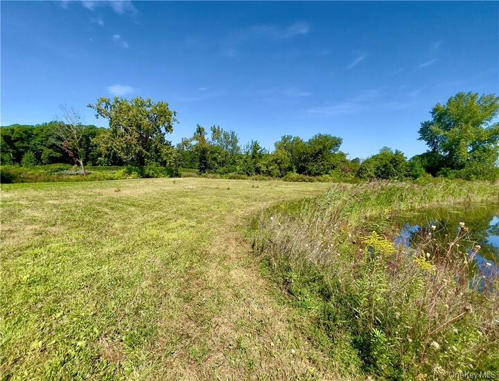 Property Photo:  27 Picnic Woods Road  NY 12515 