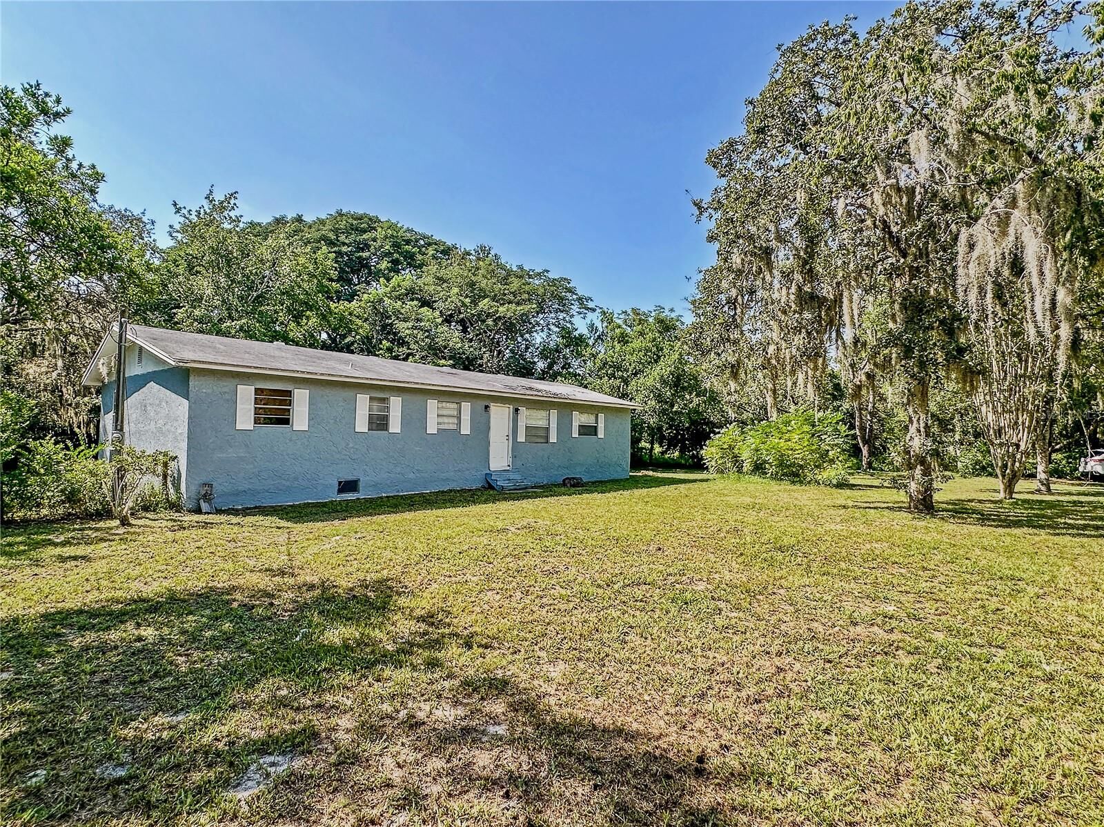 Property Photo: 13103 Grassy Lane FL 34669