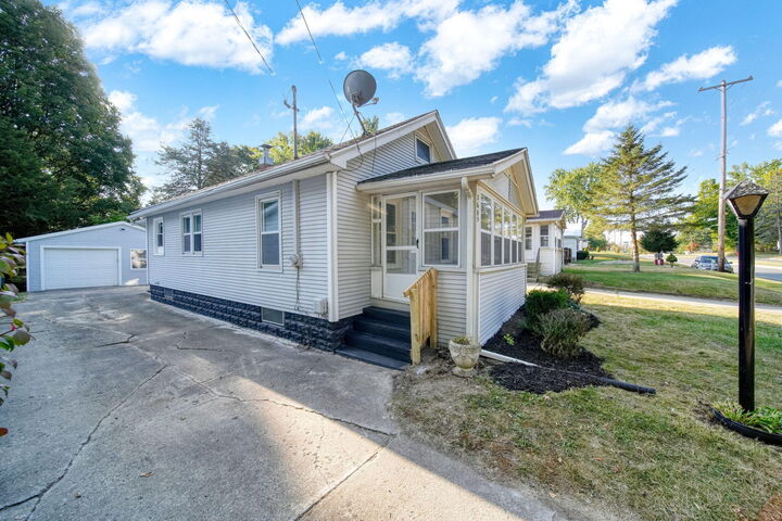 Property Photo:  3605 Francis Street  MI 49203 