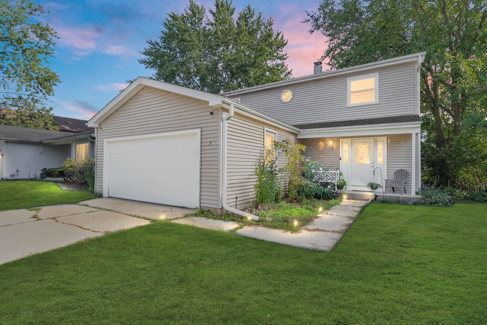 Property Photo:  7 Woodmar Court  IL 60107 