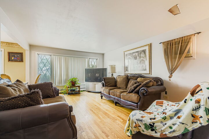 Property Photo: 9045 S Sacramento Avenue IL 60805