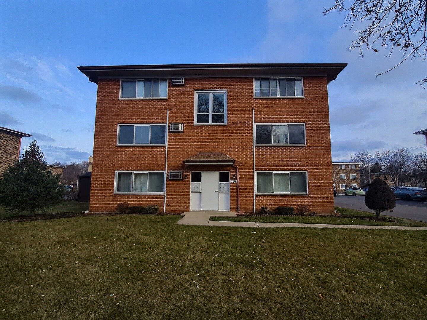Property Photo:  287 8th Street 3A  IL 60090 