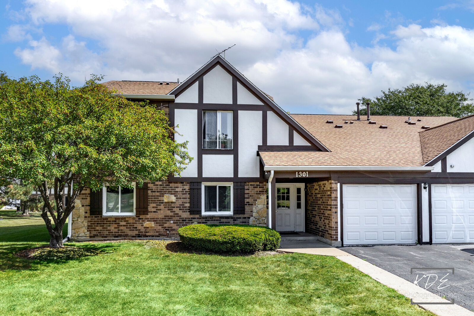 Property Photo:  1301 S Williams Street 2  IL 60559 