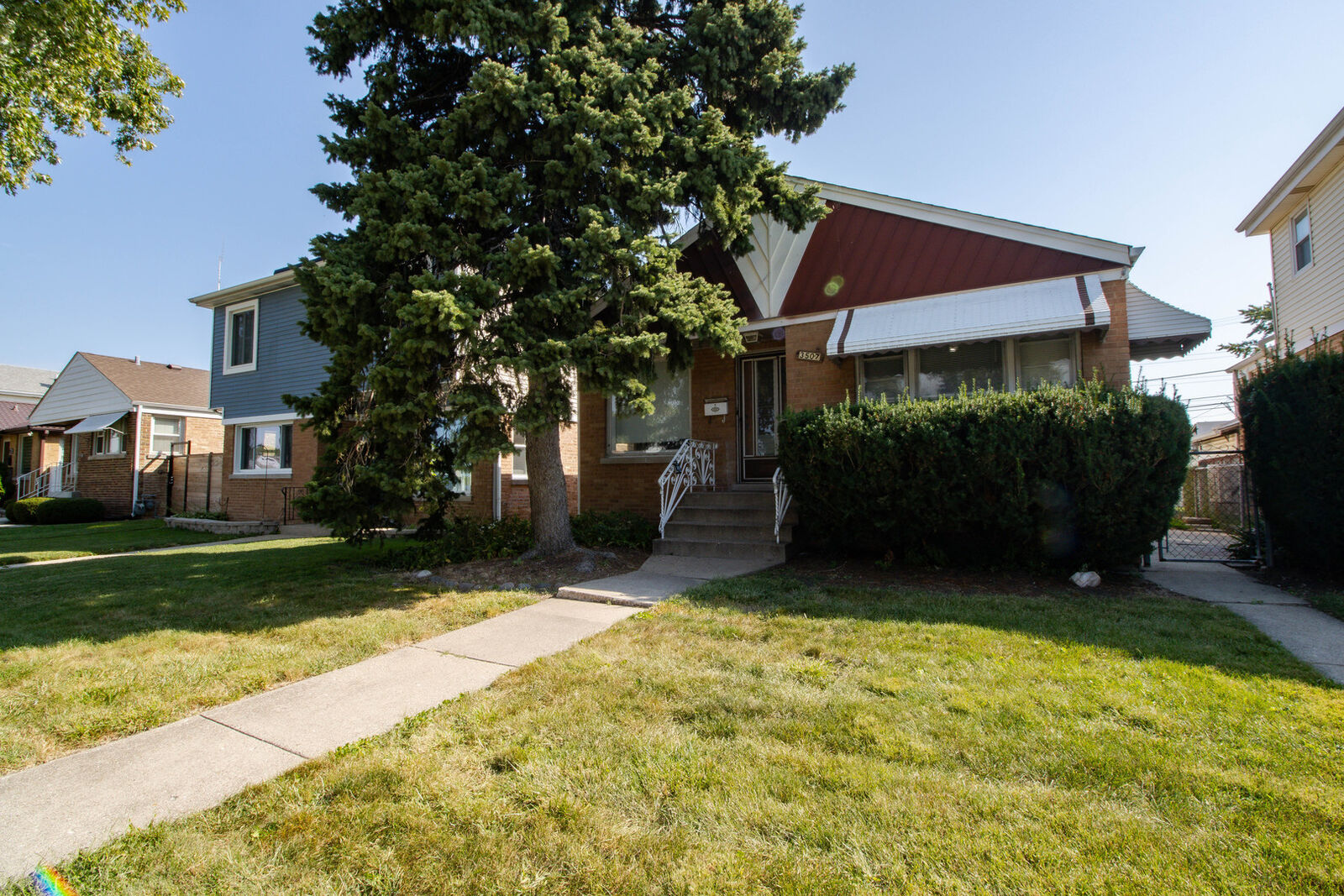 Property Photo: 3507 Louis Street IL 60131