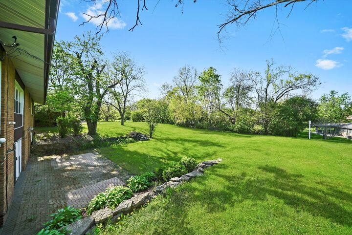 Property Photo:  2747 Perry Road  IL 60422 