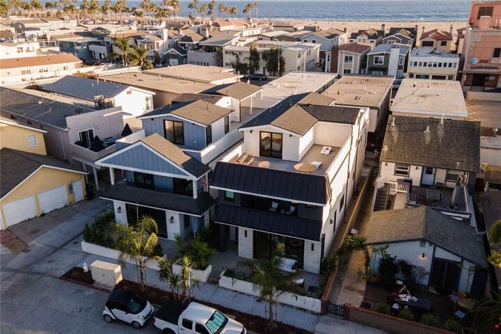 Property Photo:  315 E Bay Avenue  CA 92661 
