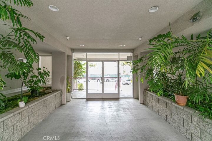 Property Photo:  432 N. Kenwood Street 206  CA 91206 
