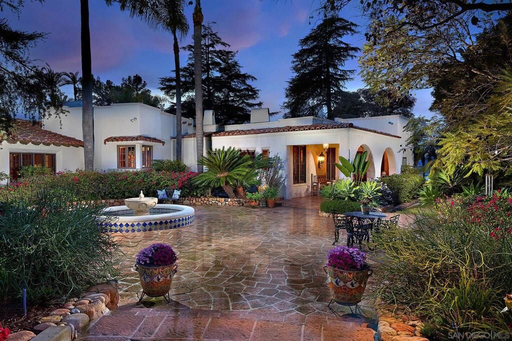 Property Photo: 6525 Lago Lindo CA 92067