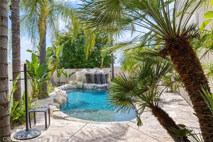 Property Photo:  37541 Windsor Court  CA 92562
