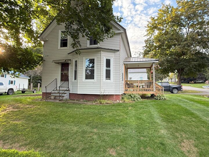 Property Photo:  77 Lincoln Street  ME 04930 