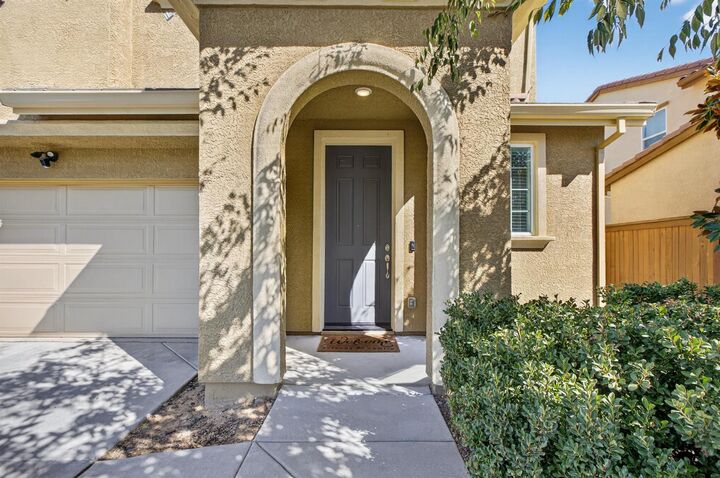 Property Photo:  8837 Navarrin Way  CA 95828 