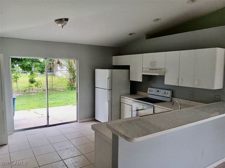 Property Photo:  9204 Pennsylvania Avenue  FL 34135 