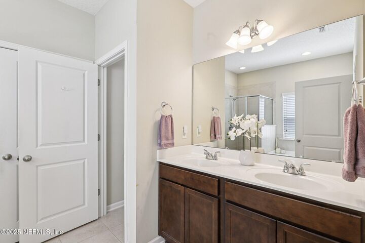 Property Photo: 3355 Shinnecock Lane FL 32043