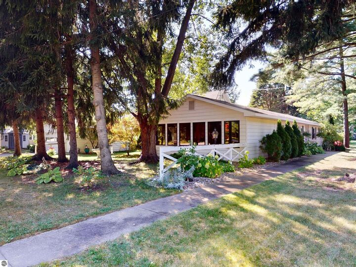 Property Photo: 503 W Second Street MI 49629