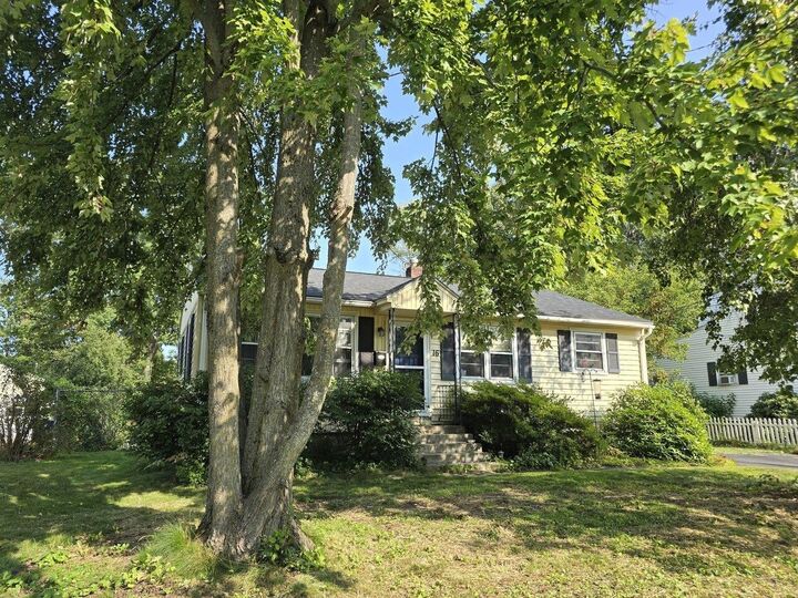 16 Myers Court  South Burlington VT 05403 photo