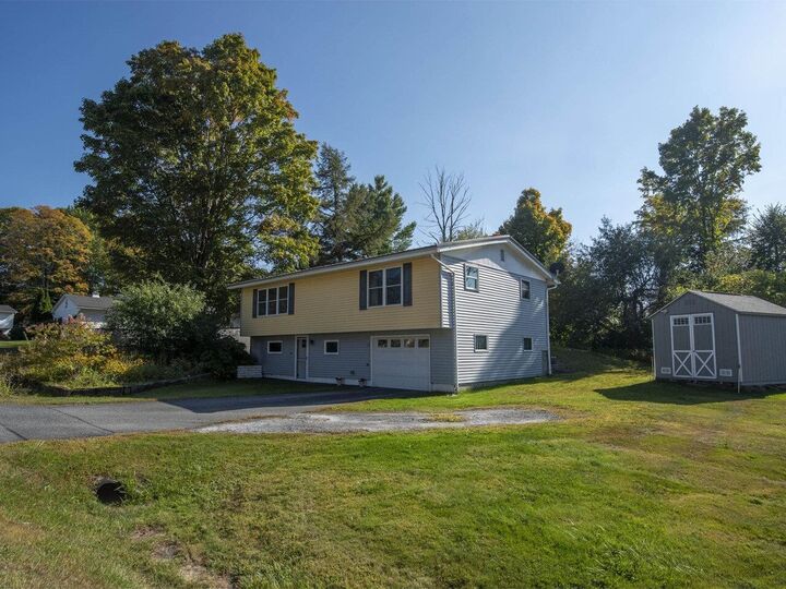 Property Photo:  11 Spruce Lane  VT 05641 