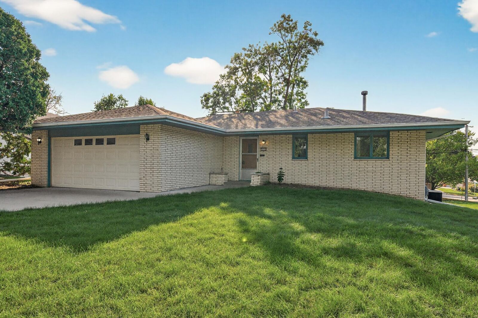 Property Photo:  3532 Belden Drive NE  MN 55418 
