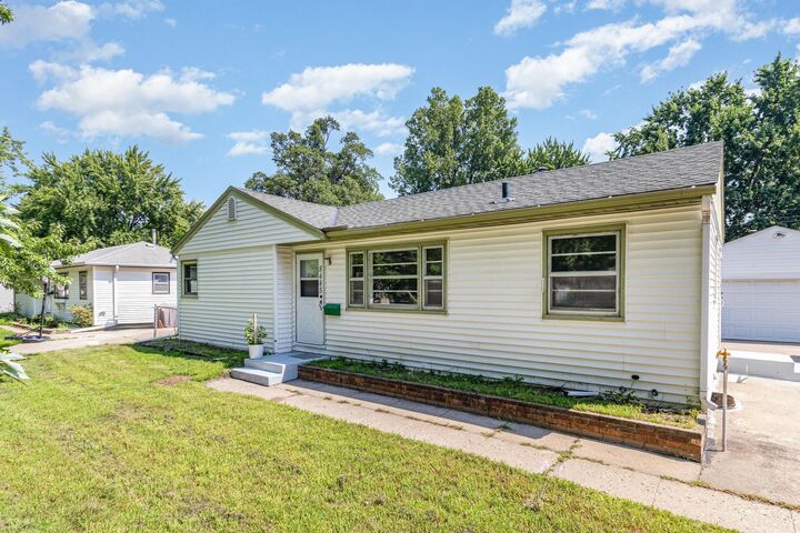 Property Photo:  8445 10th Avenue S  MN 55420 