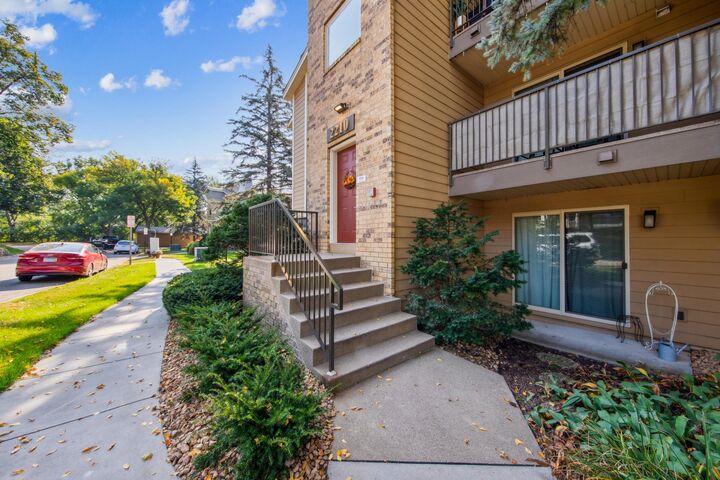 Property Photo: 2210 Ridge Drive 34 MN 55416
