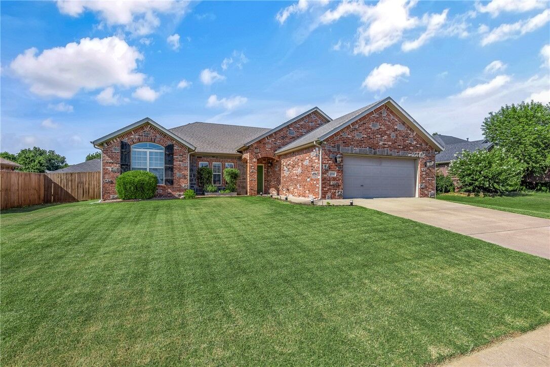 Property Photo:  4772 W Homespun Drive  AR 72704 