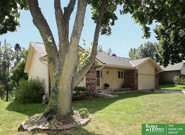 Property Photo:  11817 Quail Drive  NE 68123 