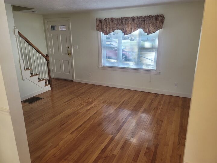 Property Photo: 129 Uncatena Ave. L MA 01606