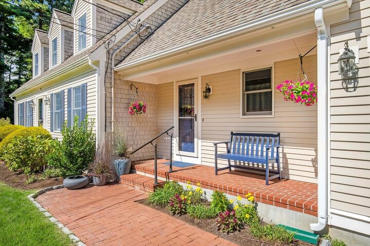 Property Photo:  46 Oak St  MA 02635 
