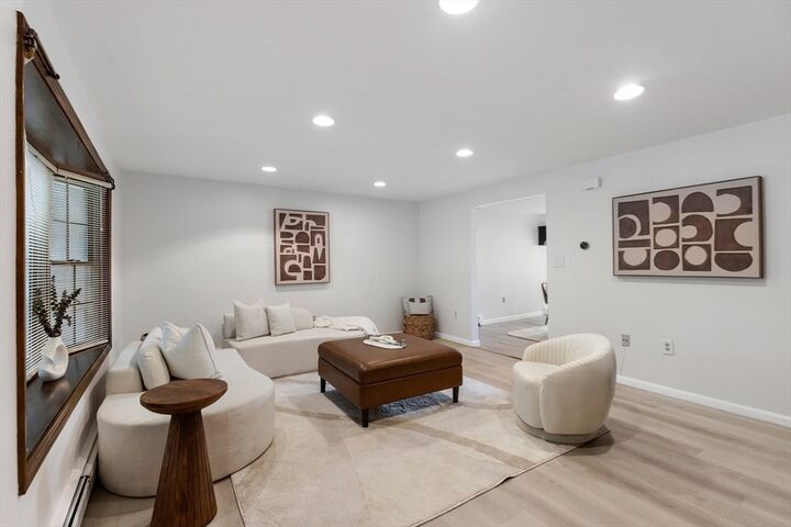 Property Photo:  4 Anderson Way 2  MA 02148 