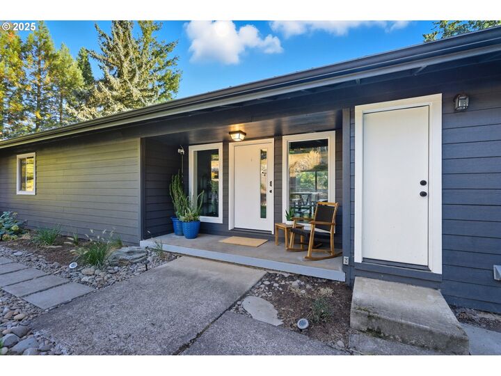 Property Photo:  10951 SE Valley View Ter  OR 97086 