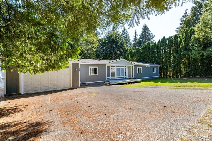 Property Photo:  478  Fir Lane  WA 98284 