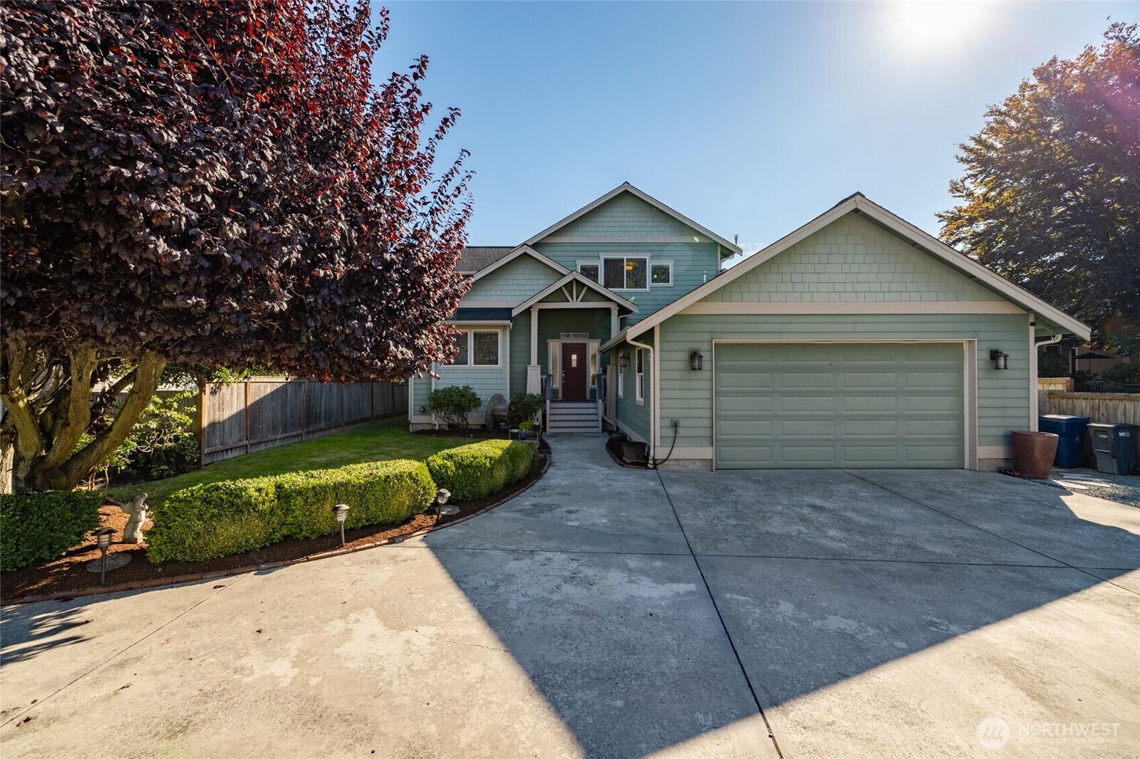 Property Photo: 206 Dalan Place WA 98257