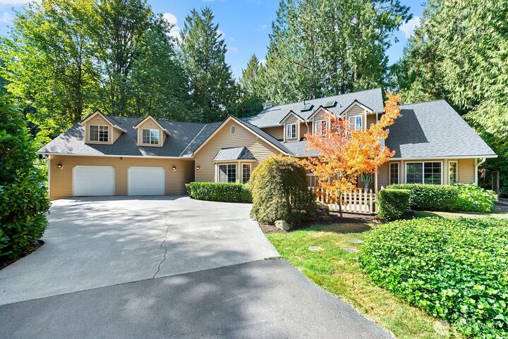 Property Photo:  20201 NE 163rd Street  WA 98077 