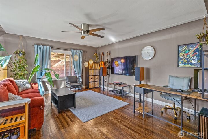 Property Photo:  517 S Division Lane  WA 98418 