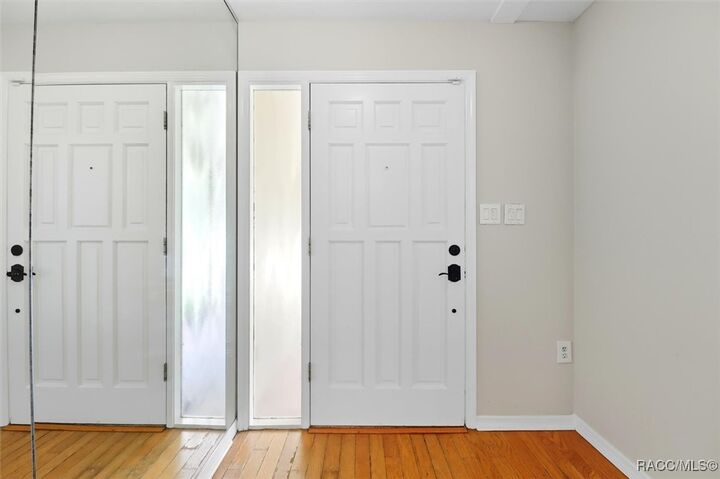 Property Photo: 162 W Massachusetts Street FL 34442