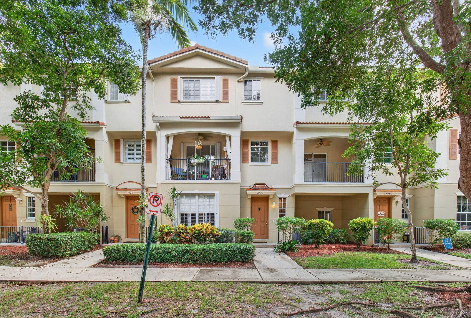 Property Photo:  4582 Danson Way  FL 33445 