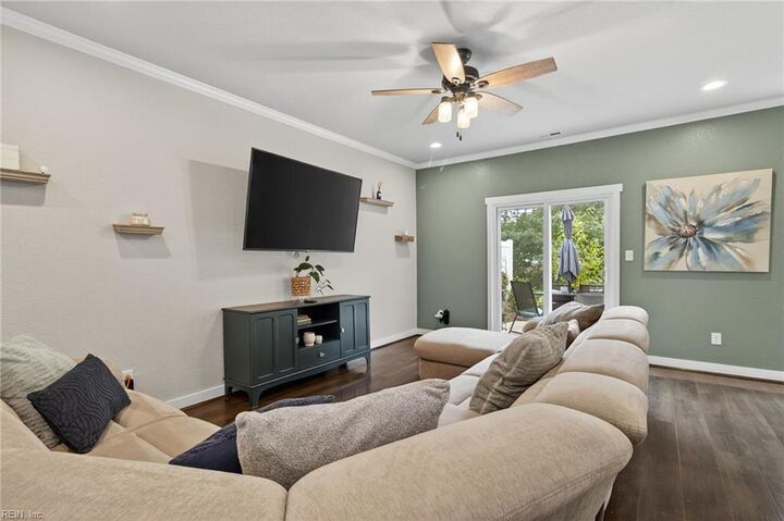 Property Photo:  341 Sikeston Ln  VA 23322 