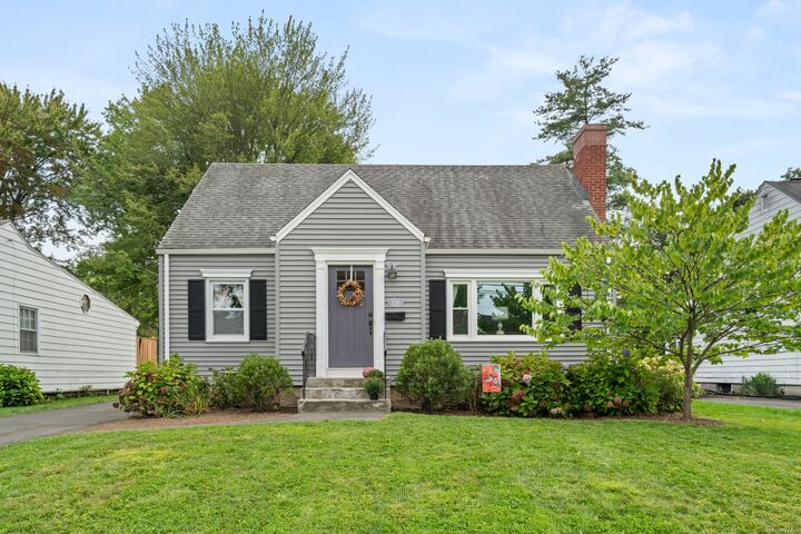 Property Photo:  103 Edgemere Avenue  CT 06110 